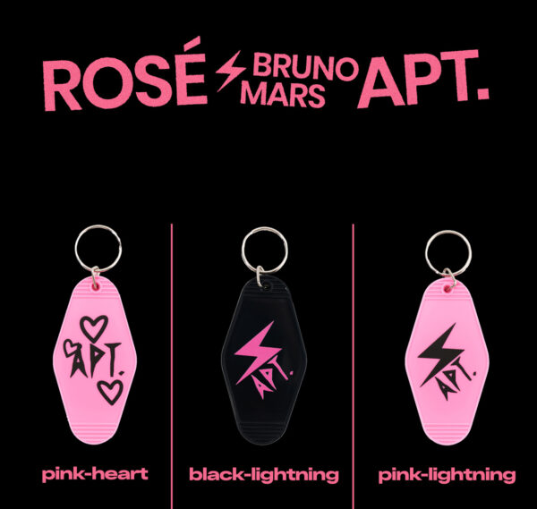 ROSE (BLACKPINK) - OFFICIAL MD [ROSIE] APT KEYCHAIN (PINK LIGHTNING Ver.) pink heart er. Black lightning ver. kaeguli kpop shop albums and merchandise