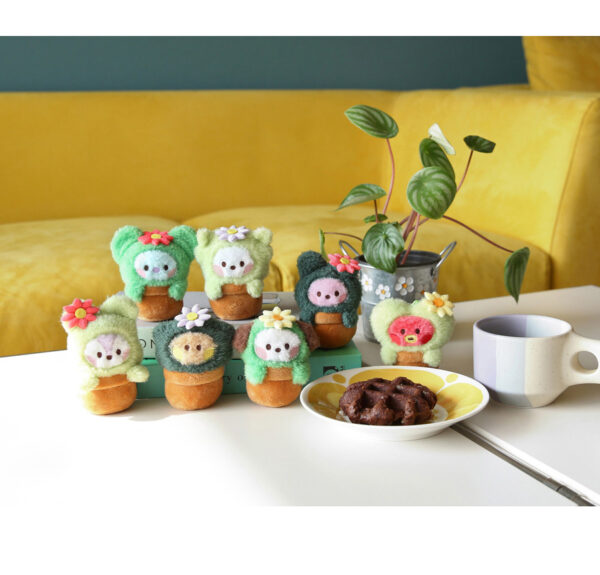 BTS - BT21 PLUSH KEYRING [GREEN] TATA chimmy koya shooky mang rj kaeguli kpop shop albums and merchandise